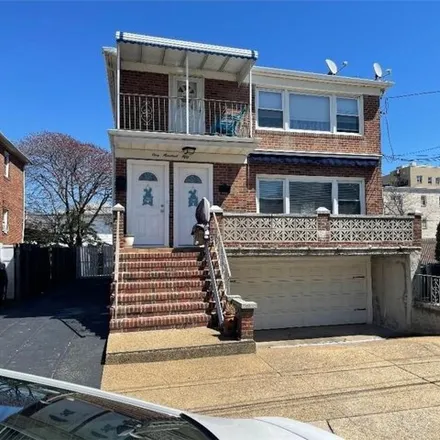 Buy this studio house on 150 Beach 124th Street in New York, NY 11694