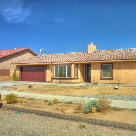 Buy this 3 bed house on 1424 Catalina Avenue in Imperial County, CA 92274