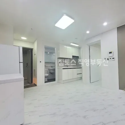Image 2 - 서울특별시 송파구 삼전동 29-7 - Apartment for rent