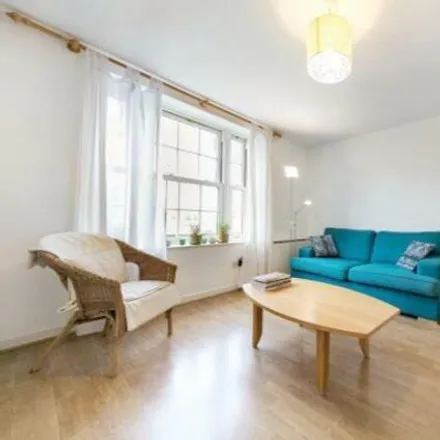 Rent this 2 bed room on ubitricity in Harewood Avenue, London