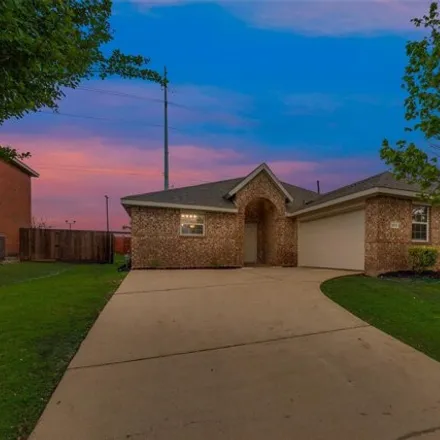 Image 2 - 1921 East Miller Road, Garland, TX 75041, USA - House for sale