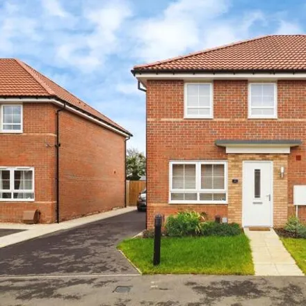 Buy this 3 bed duplex on Plessey Road in Beeston, NG9 1NZ