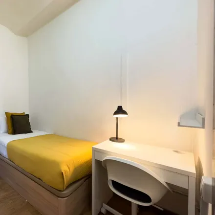 Rent this 1 bed room on Carrer Nou de la Rambla in 106, 08001 Barcelona