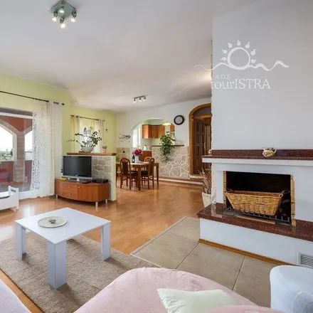 Rent this 4 bed apartment on 52470 Murine - Morno
