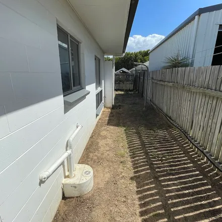 Image 4 - Horseshoe Bay Road, Bowen QLD, Australia - Apartment for rent