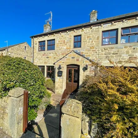 Rent this 4 bed townhouse on New Laithe Close in Skipton, BD23 6AZ