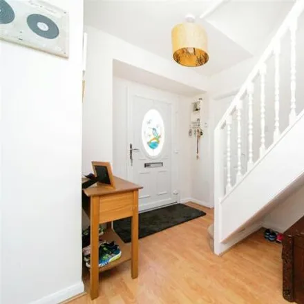 Image 7 - Brotherton Close, Bromborough, CH62 7AS, United Kingdom - Townhouse for sale