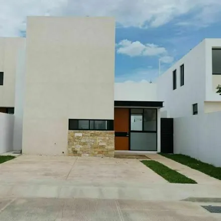 Rent this 3 bed house on Calle 32 in 97305 Cholul, YUC