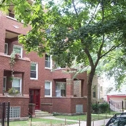 Rent this 2 bed house on 1737-1739 West Catalpa Avenue in Chicago, IL 60640