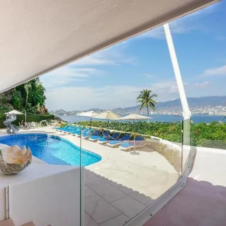 Buy this 7 bed house on Calle Tabachines in Fraccionamiento Club Res Las Brisas, 39300 Acapulco