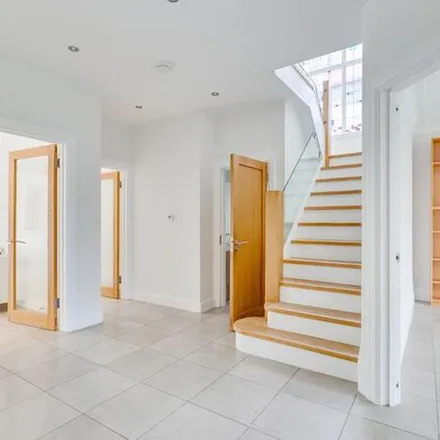 Rent this 5 bed duplex on 38 Harman Drive in Childs Hill, London