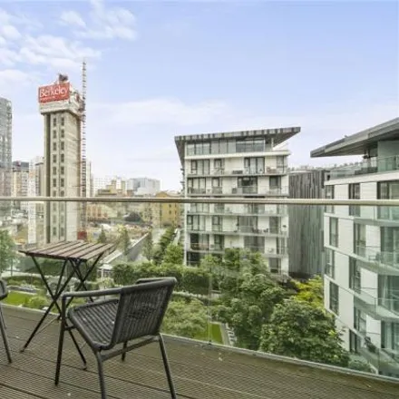 Image 2 - Sterling Mansions, 75 Leman Street, London, E1 8EY, United Kingdom - Apartment for rent