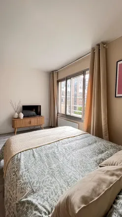 Image 4 - 78 Rue Jean de La Fontaine, 75016 Paris, France - Apartment for rent