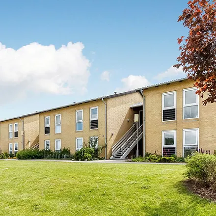 Rent this 3 bed apartment on Solbakken 18 in 9560 Hadsund, Denmark
