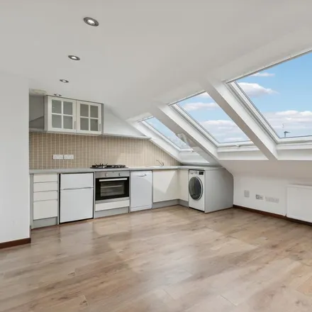 Rent this 1 bed apartment on 136 Gunnersbury Lane in London, W3 8LJ