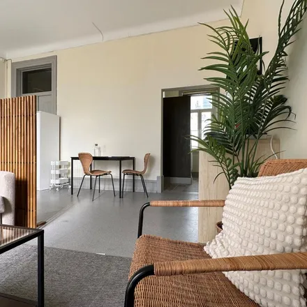 Rent this 1 bed apartment on Clínicas Viver in Rua Braamcamp 88, 1250-052 Lisbon