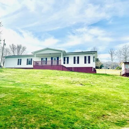 Buy this studio apartment on 547 Davis Valley Road in Smyth County, VA 24368