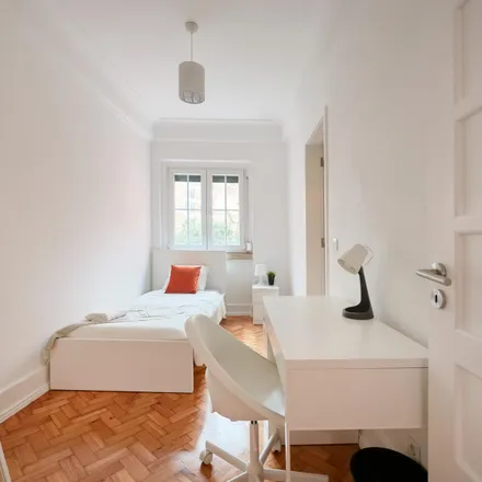 Rent this 6 bed room on LSB-00080 in Rua Gorgel do Amaral, 1250-259 Lisbon