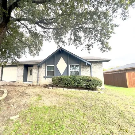 Rent this 3 bed house on 2902 Rayswood Drive in Carrollton, TX 75007