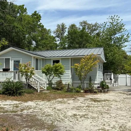 Buy this 1 bed house on 116 Stuart Avenue in Southport, NC 28461