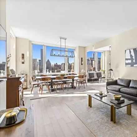 Image 2 - Bridge Tower Place, East 61st Street, New York, NY 10021, USA - Condo for sale
