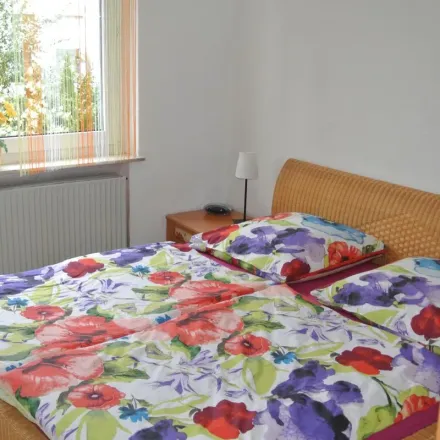 Rent this 2 bed apartment on Sommerstraße 6 in 28215 Bremen, Germany