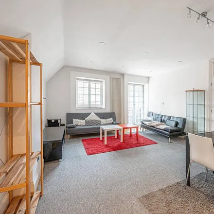 Rent this 3 bed apartment on Temple Fortune House in Finchley Road, London