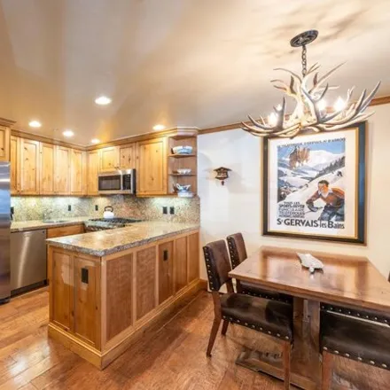 Image 8 - Manor Vail Lodge, 595 Vail Valley Drive, Vail, CO 81657, USA - Condo for sale