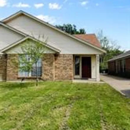 Rent this 2 bed apartment on 2463 Summer Place Drive in Arlington, TX 76014