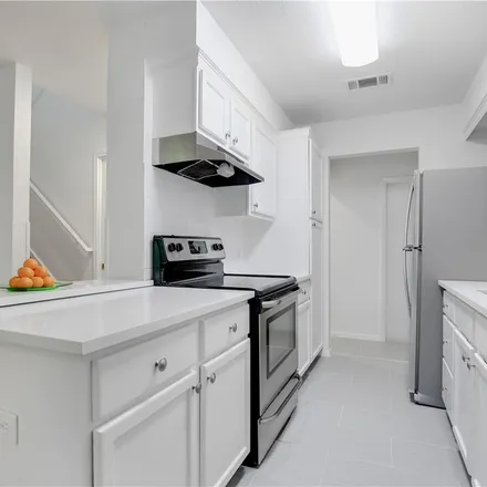 Image 7 - 611 Upson Street, Austin, TX 78703, USA - Apartment for rent
