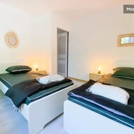 Rent this 2 bed apartment on 802 Route de Saint-Nizier in 38170 Seyssinet-Pariset, France