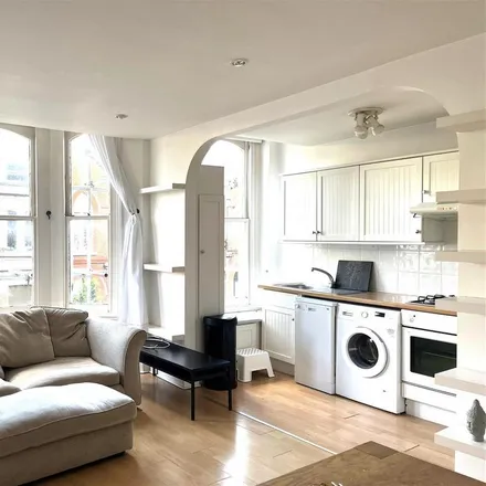 Image 2 - Atherfold Road, Stockwell Park, London, SW9 9LL, United Kingdom - Apartment for rent