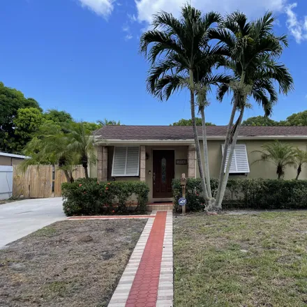 Rent this 2 bed house on 3008 Ridgeway Avenue in West Palm Beach, FL 33405