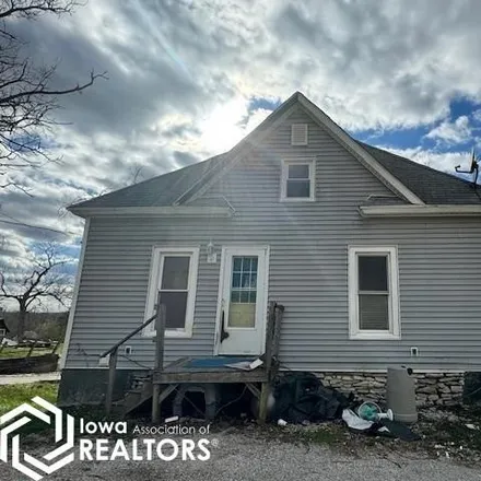 Buy this 2 bed house on 801 North Ash Street in Ottumwa, IA 52501