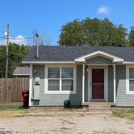 Buy this 3 bed house on 258 Tolson Street in Van Alstyne, TX 75495