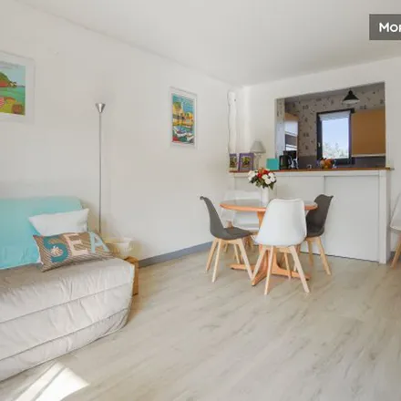 Rent this 1 bed apartment on 52 impasse de la Résidence des Ondines in 83110 Sanary-sur-Mer, France