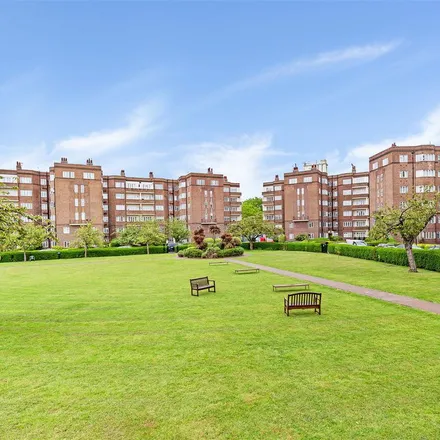 Rent this 2 bed apartment on Chiswick Village in London, W4 3DF