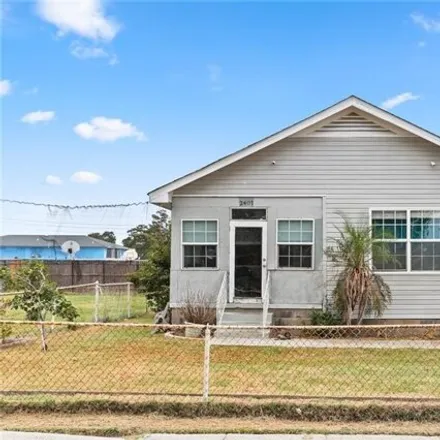 Buy this 8 bed house on 2401 Lafayette Street in Gretna, LA 70053