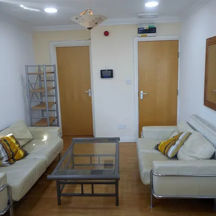 Image 2 - Treorky Street, Cardiff Cycleway 1, Cardiff, CF24 4HT, United Kingdom - Apartment for rent