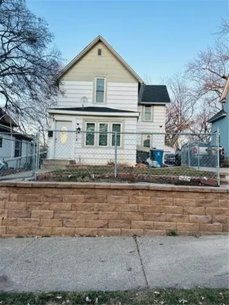 Buy this 3 bed house on 3114 North Dupont Avenue in Minneapolis, MN 55411