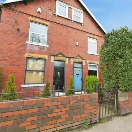Buy this 3 bed townhouse on Leeds Road in Methley, LS26 9EX