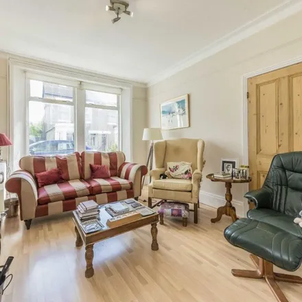 Rent this 2 bed apartment on 32 Eastbourne Road in London, TW8 9PE