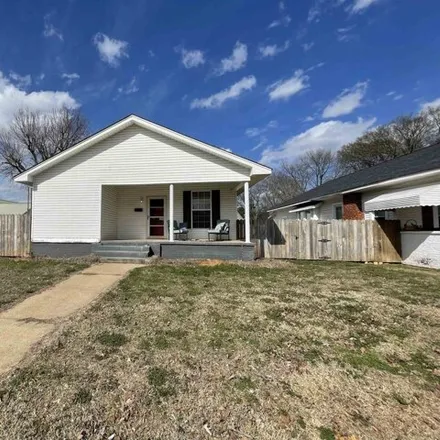 Buy this 3 bed house on 586 West 1st Street in Tuscumbia, Colbert County