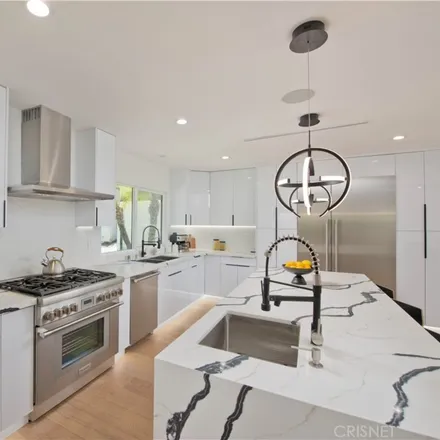 Image 1 - 16431 Refugio Road, Los Angeles, CA 91436, USA - House for rent