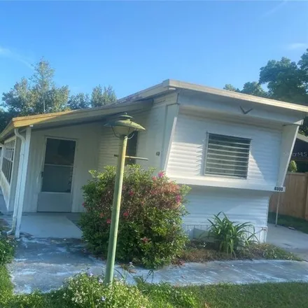Buy this studio apartment on 4300 County Road 138 in Wildwood, FL 34785