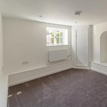 Image 7 - 41 Addison Road, Guildford, GU1 3QG, United Kingdom - Townhouse for sale