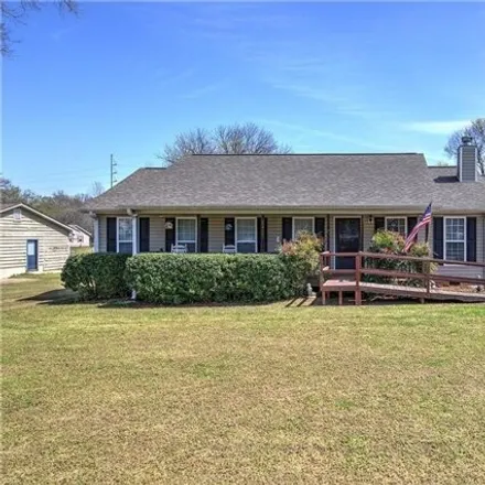 Buy this 3 bed house on 1114 Burnt Hickory Drive Southwest in Atco, GA 30120