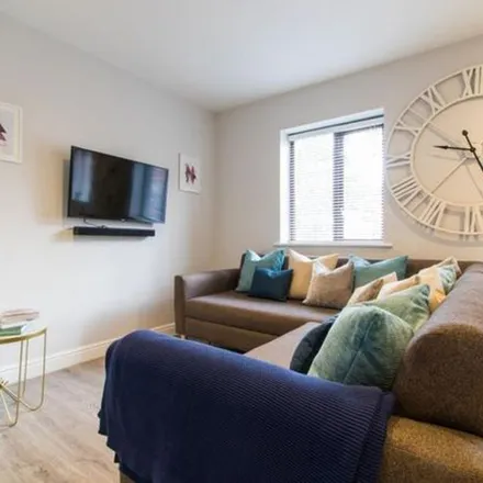 Rent this 3 bed apartment on Victoria Court Mews in Leeds, LS6 1DR