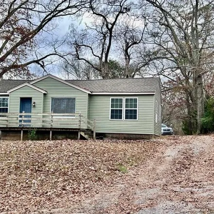 Buy this 2 bed house on 276 Old Memphis Road in Tuscumbia, Colbert County