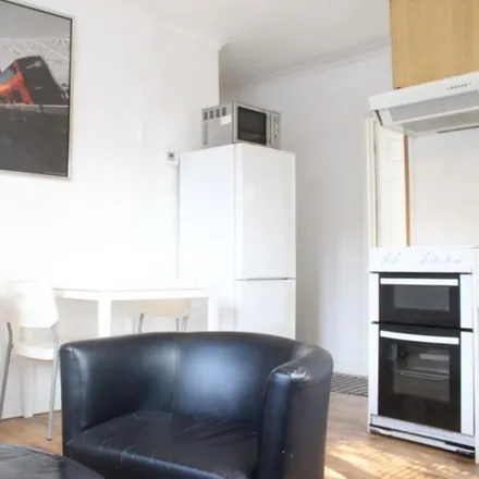 Image 2 - Weald Lane, London, HA3 5HD, United Kingdom - Apartment for rent